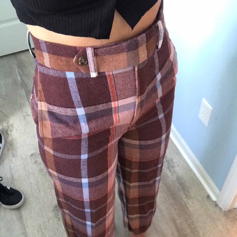 Bought for thanksgiving then COVID so didn’t wear - Picture 4 of 4